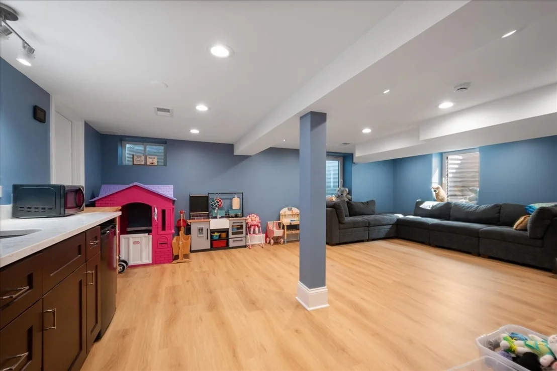 Photo of 3902 Greenleaf Street