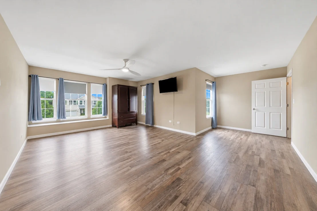 Photo of 1006 FOXVIEW Drive