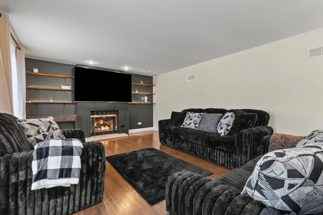 Photo of 18118 Whitman Lane