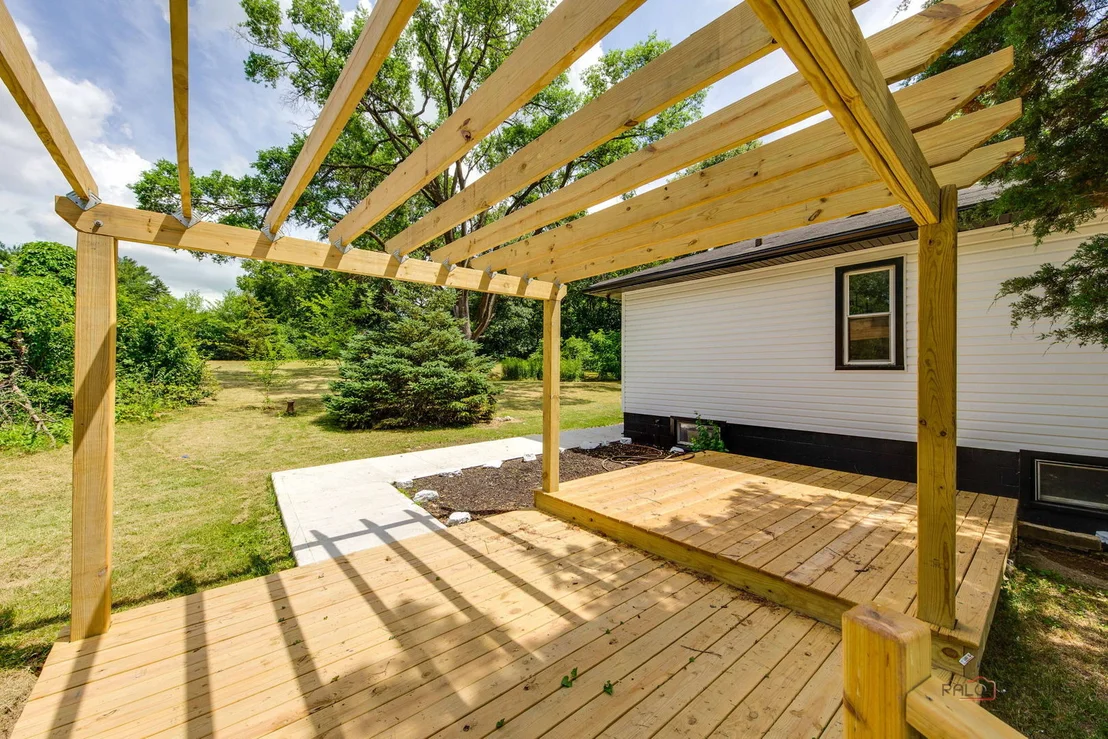 Photo of 16705 Wolf Road
