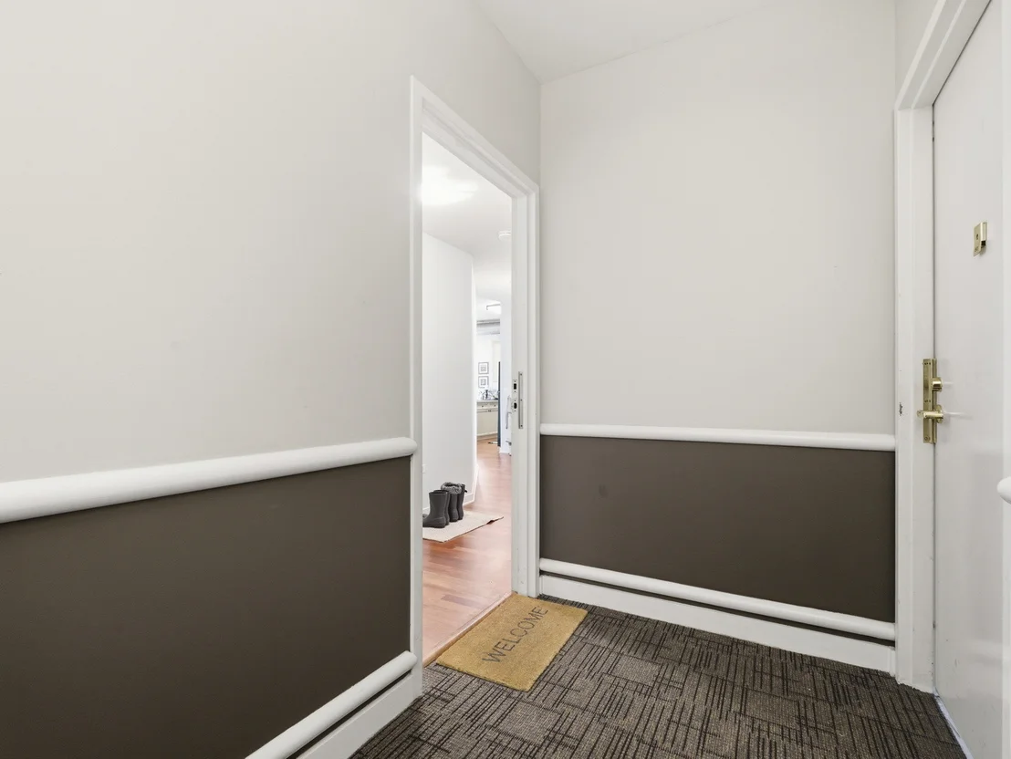 Photo of Unit 511 at 1155 W Madison Street
