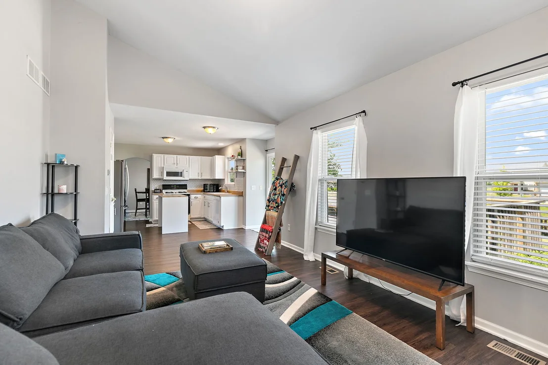 Photo of 813 Water Stone Way