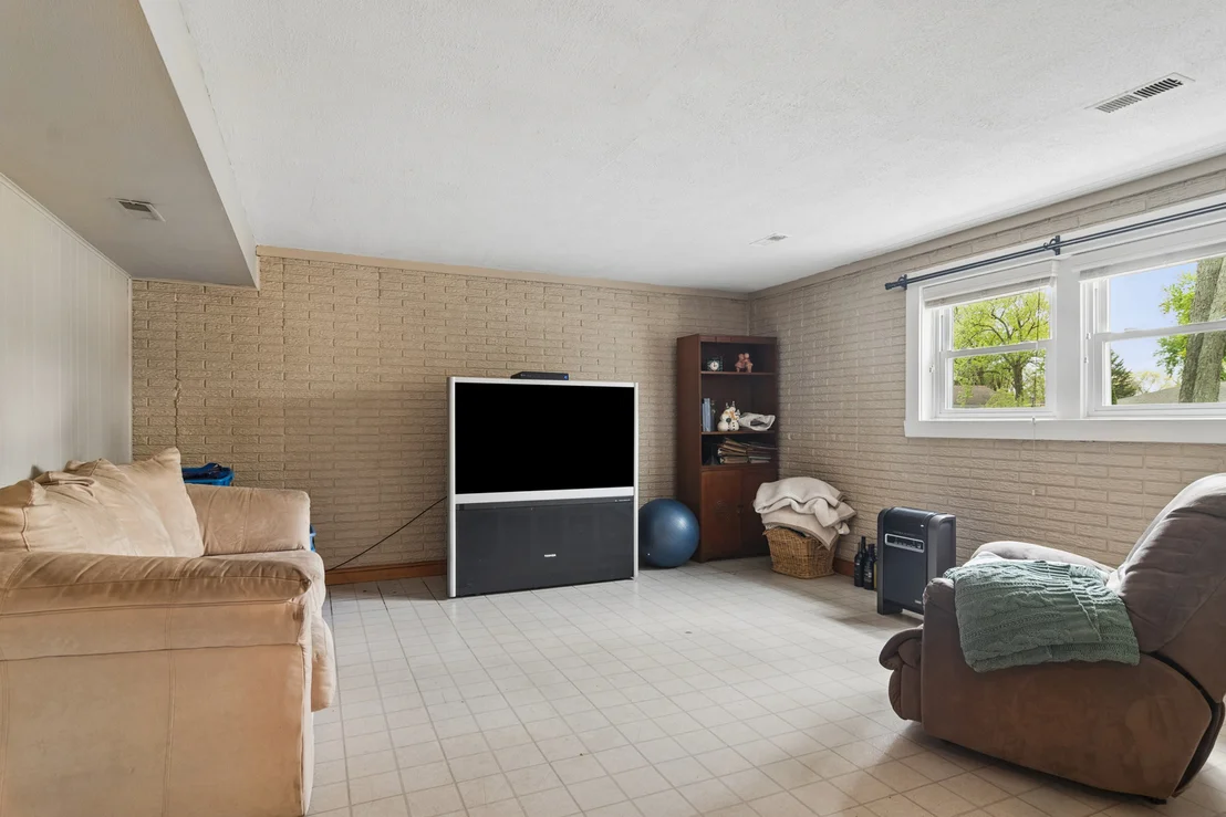 Photo of 1029 Webster Lane