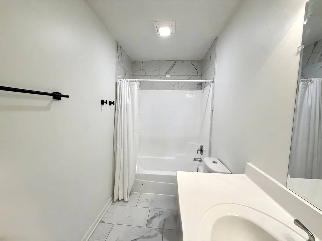 Photo of 2337 Golfview Drive