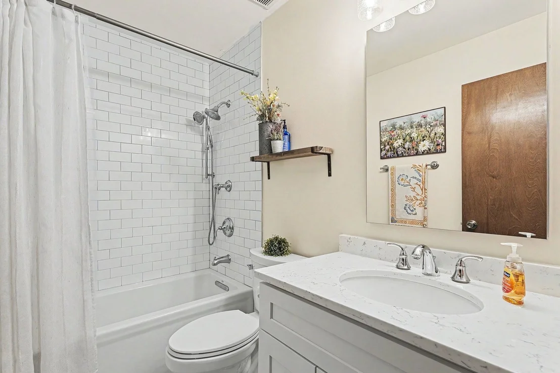 Photo of 640 Clearview Court