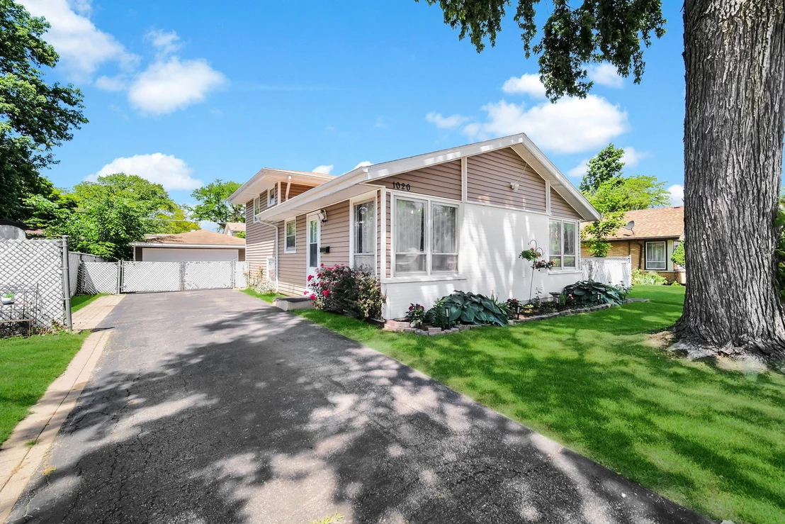 Photo of 1020 Hahn Place