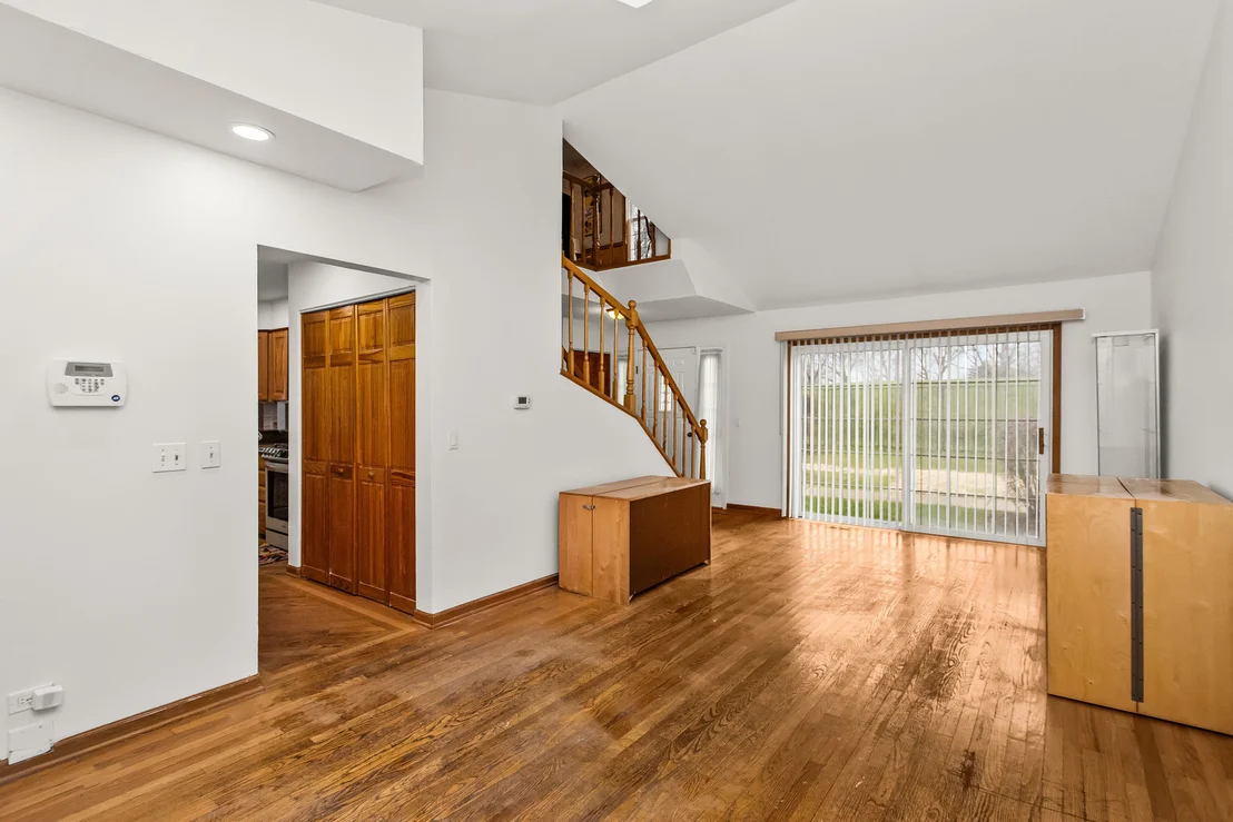 Photo of 543 LE PARC Circle