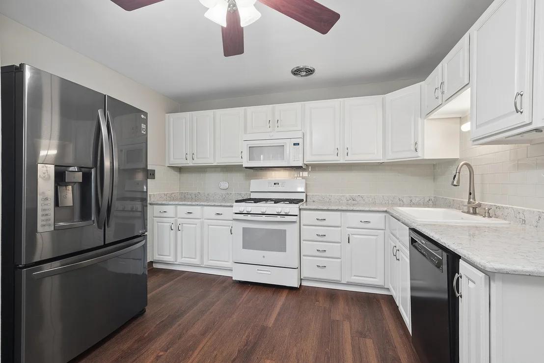 Photo of 6853 Saratoga Drive