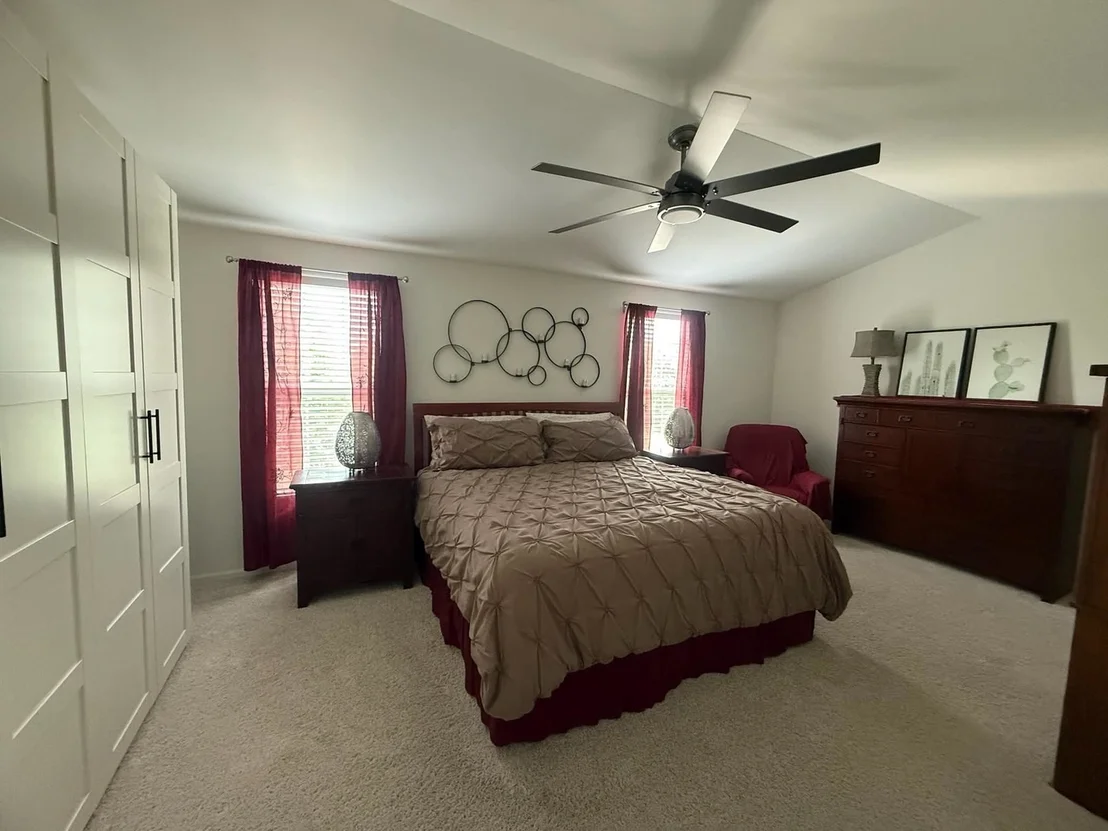 Photo of 995 Reserve Drive