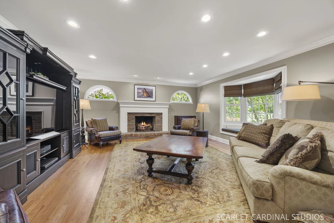 Photo of 516 Braemar Avenue