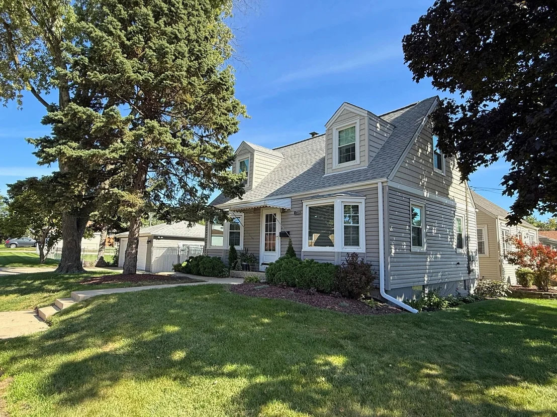 Photo of 1759 Coolidge Avenue