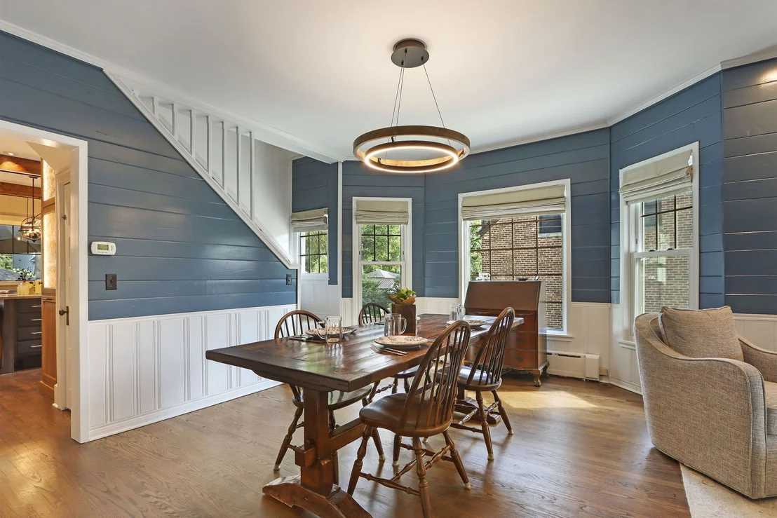Photo of 943 Forest Avenue