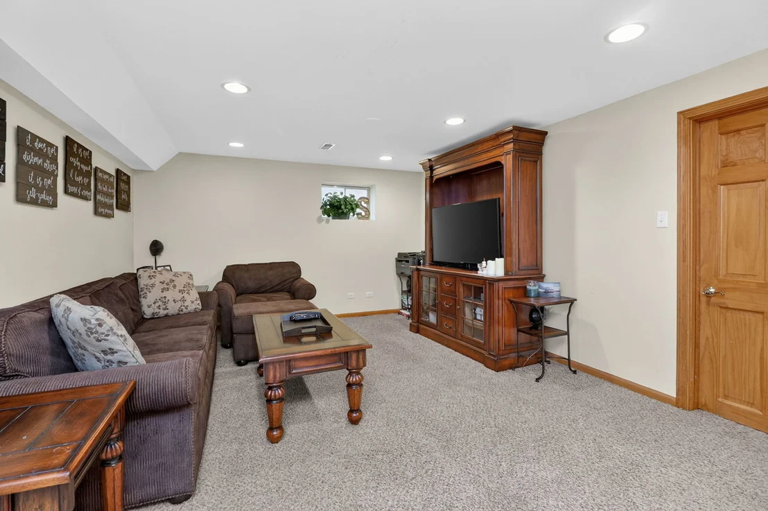 Photo of 4322 Bronk Corner