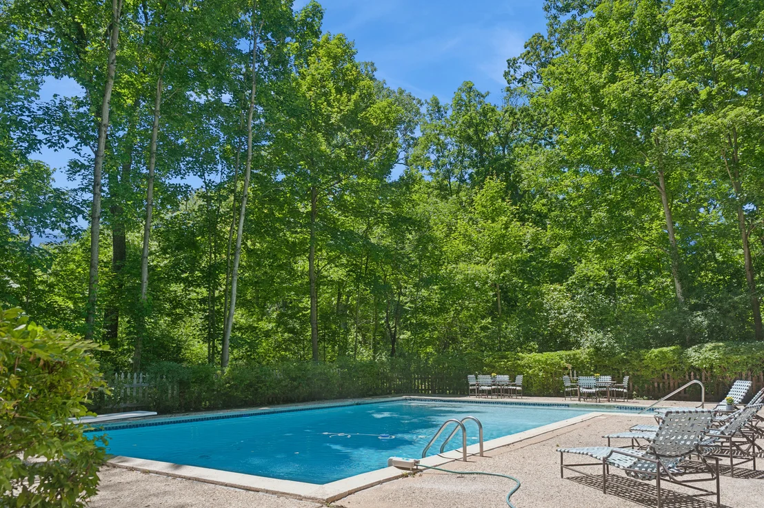 Photo of 3033 Blackthorn Road