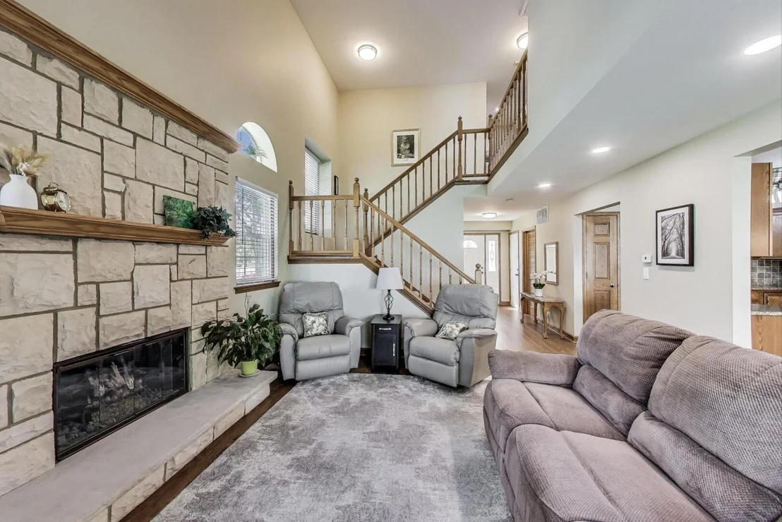Photo of 659 N Meadows Boulevard N