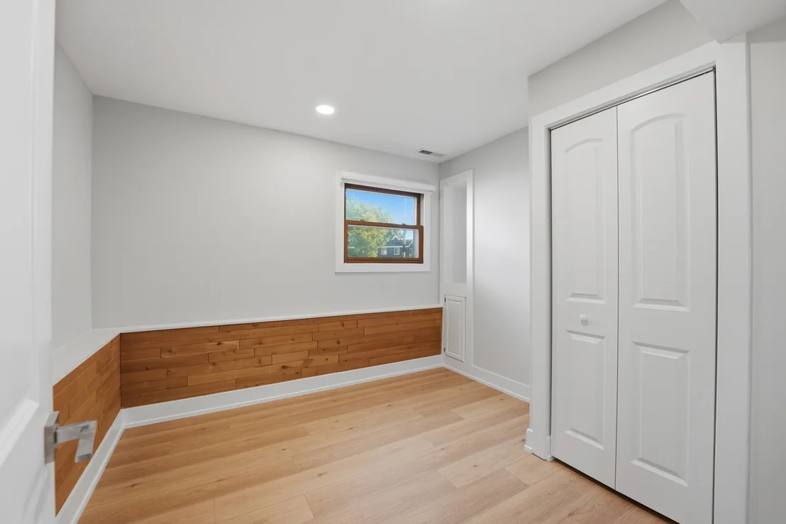 Photo of 136 edgewater Drive