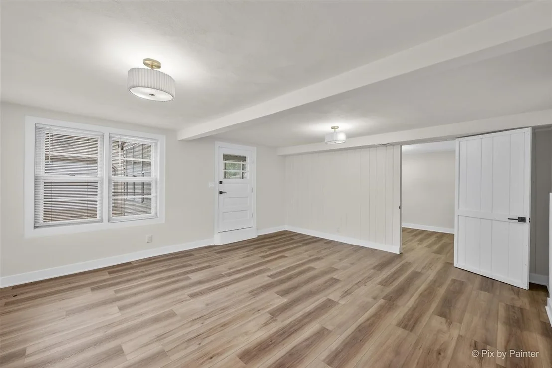 Photo of 1245 W Violet Street