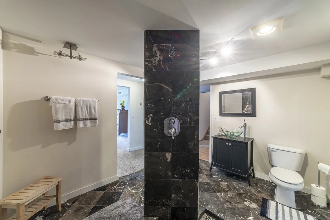 Photo of 16453 LAKESIDE Drive