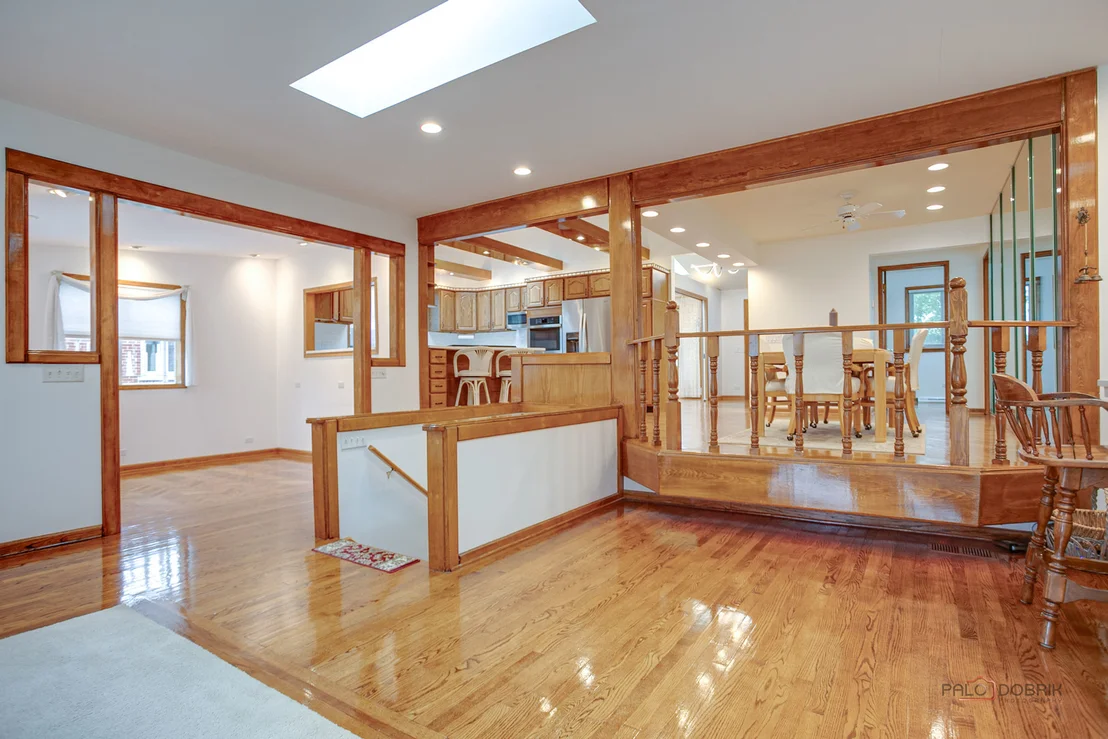 Photo of 605 N Windsor Drive