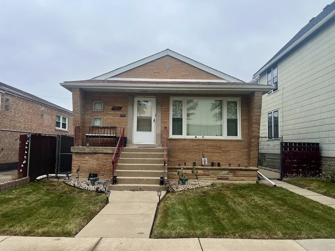 Photo of 3820 W 57th Place