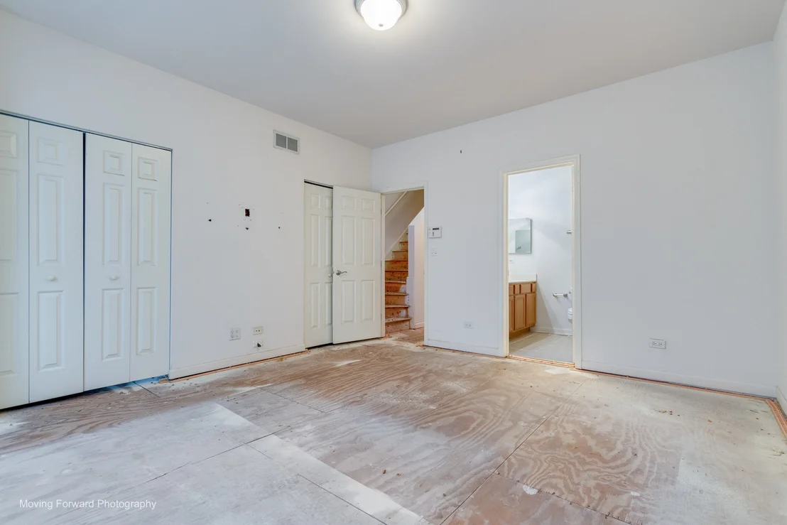 Photo of 814 W 15th Place
