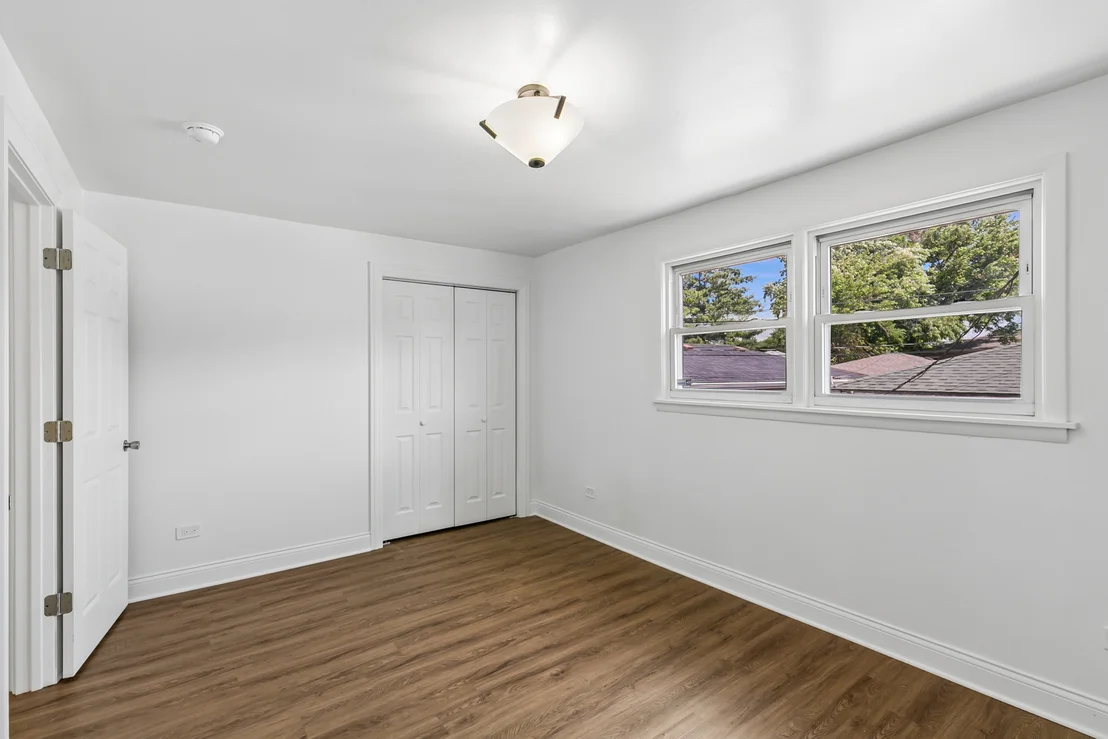 Photo of 1020 W 108th Place