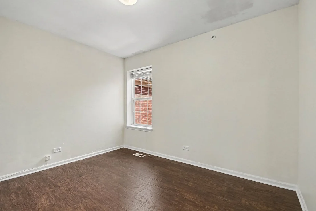Photo of 994 Kensington Drive