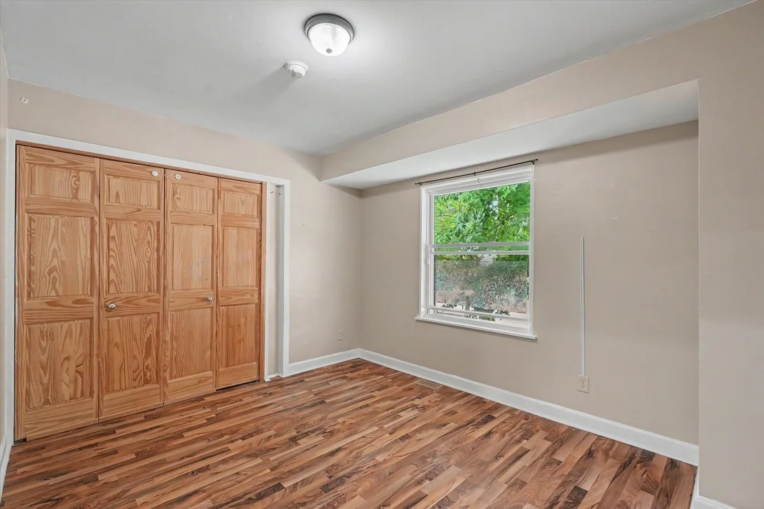 Photo of 904 Fairoaks Drive