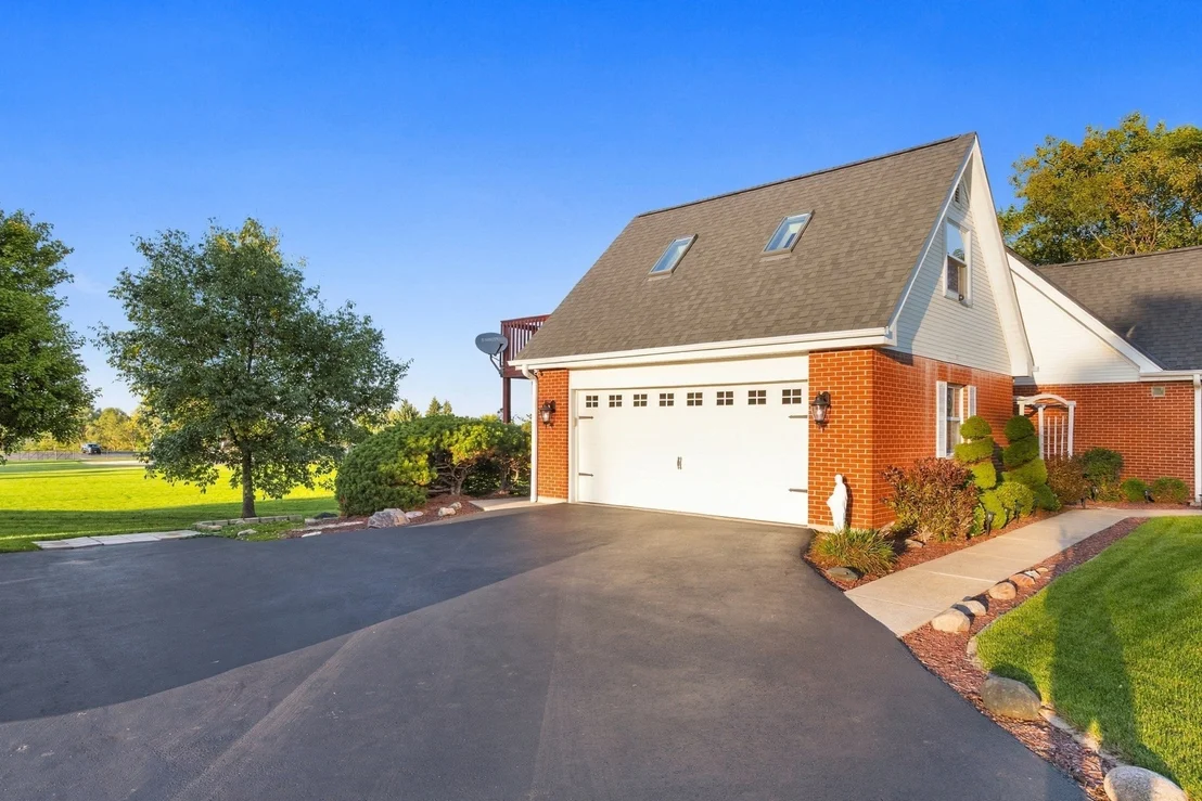 Photo of 917 McCarthy Road