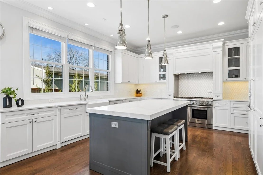 Photo of 1024 Prairie Lawn Road