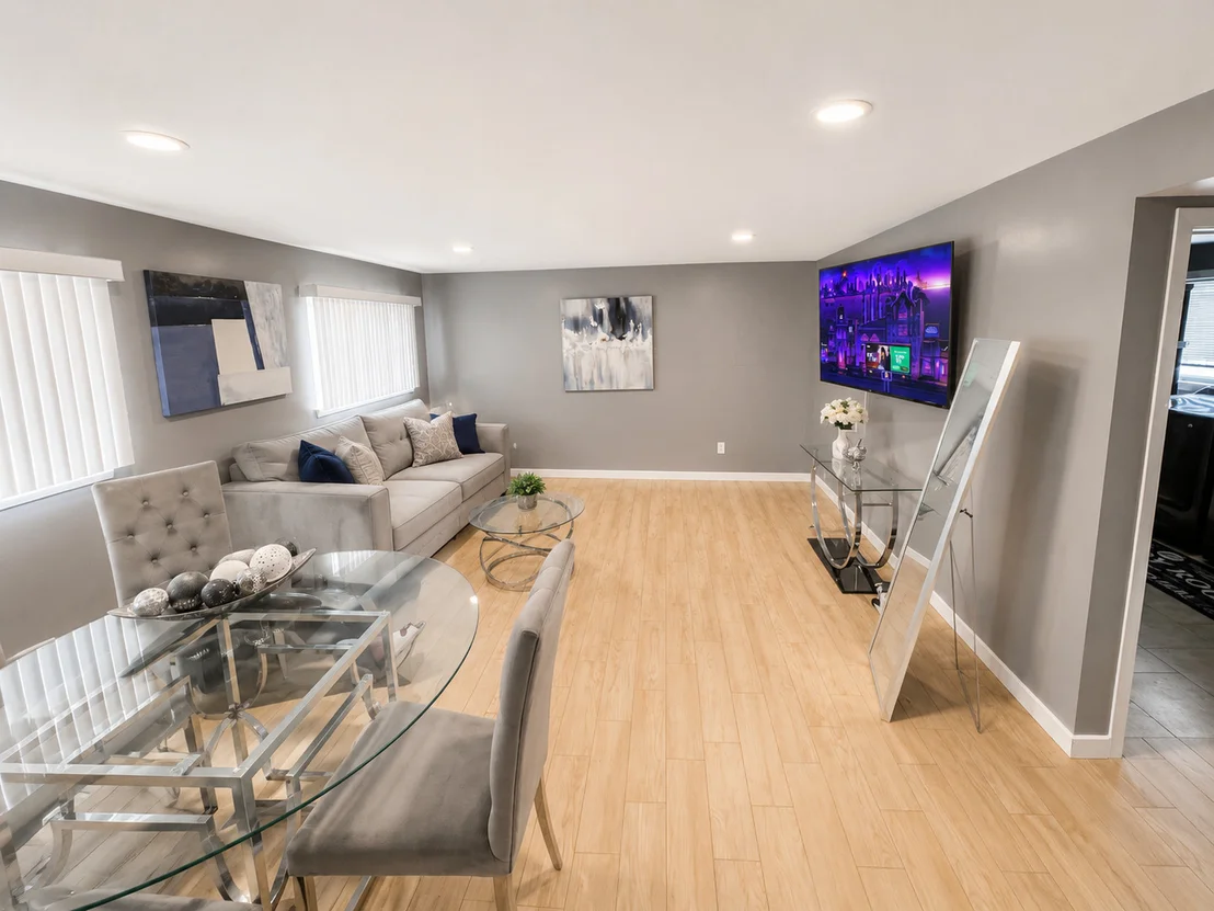 Photo of 625 Devonshire Drive