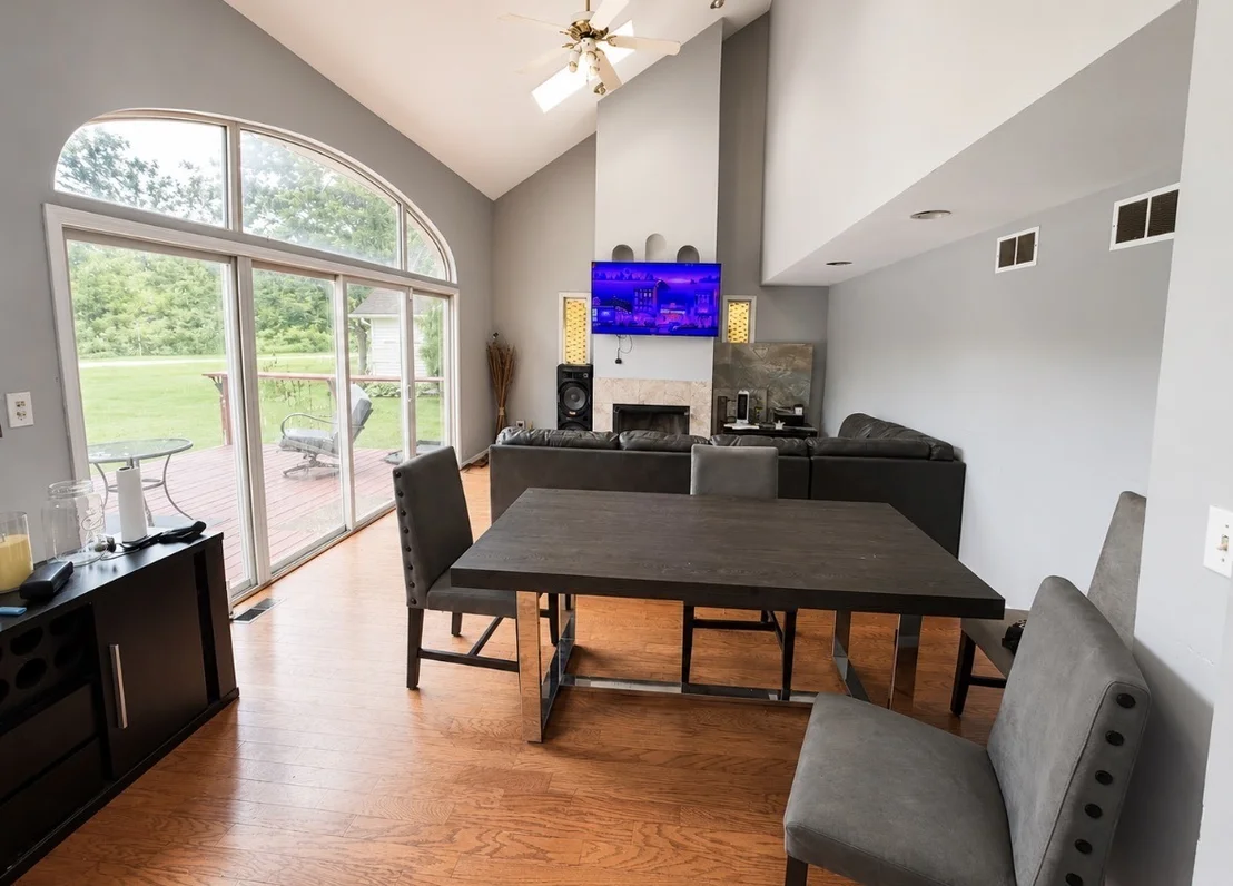 Photo of 637 Primrose Lane