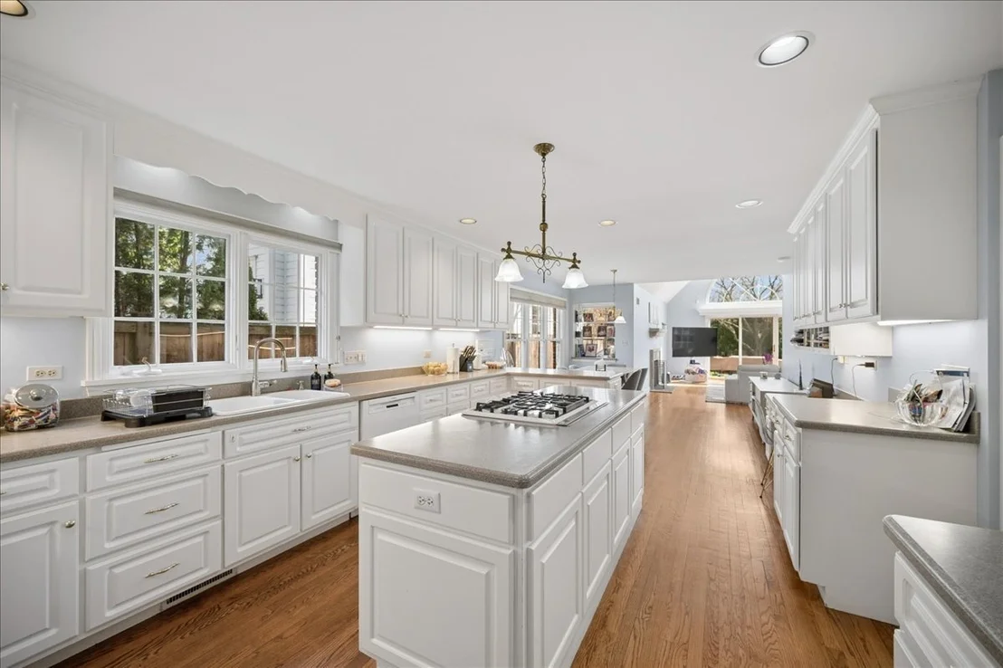 Photo of 995 Oak Street