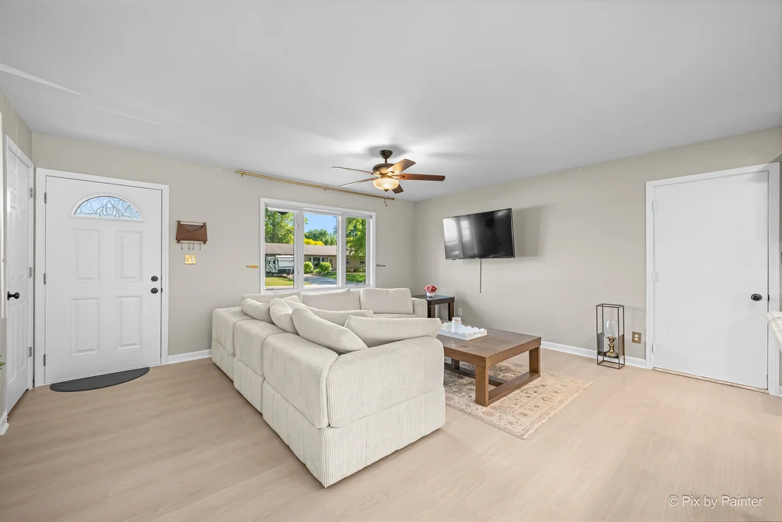 Photo of 2408 W Fairview Lane