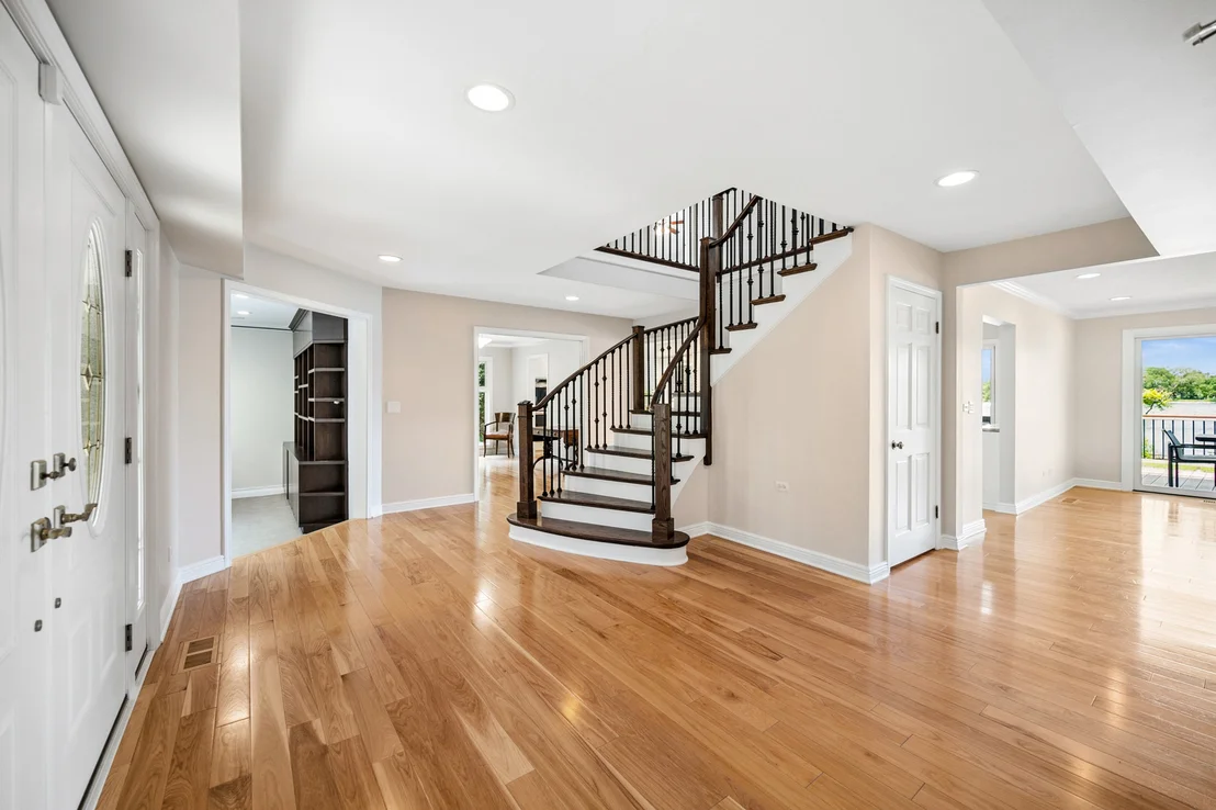 Photo of 2036 Valley Lo Lane