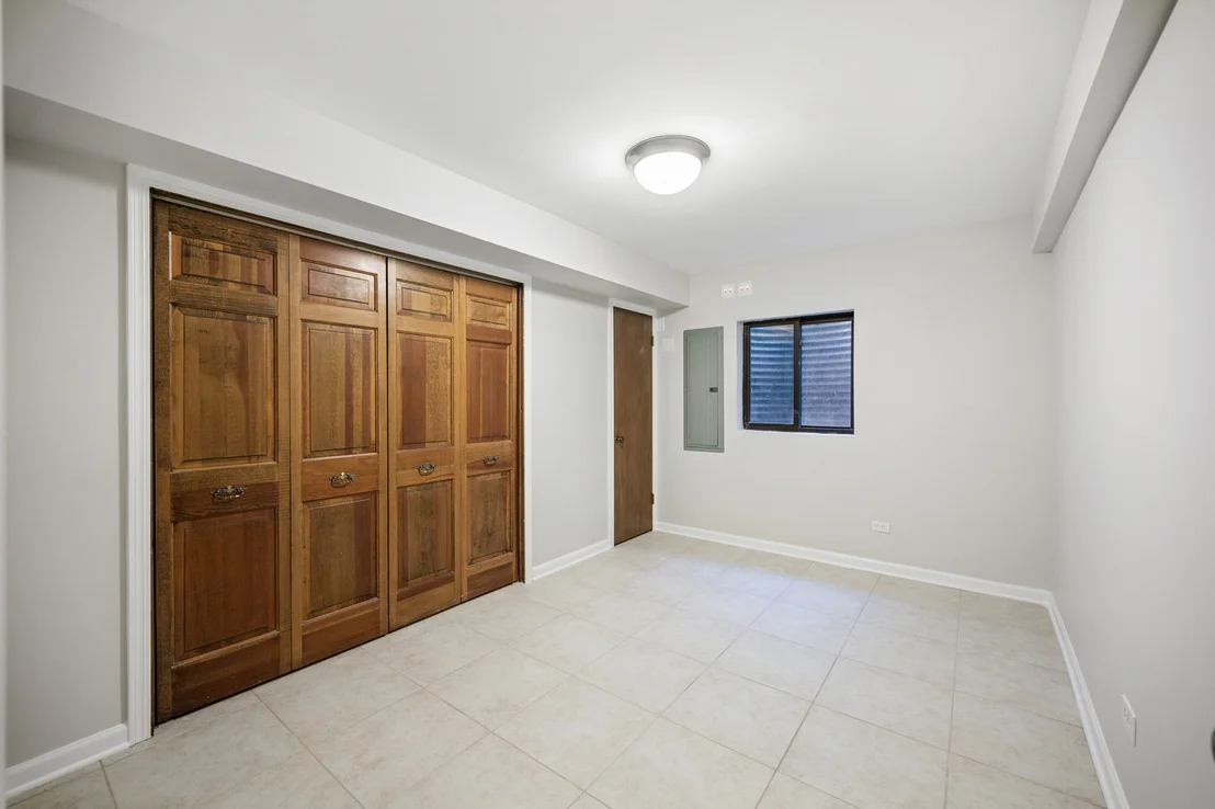 Photo of 2036 Valley Lo Lane