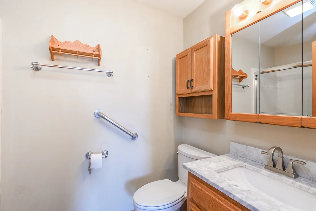 Photo of 671 Diversatech Drive N