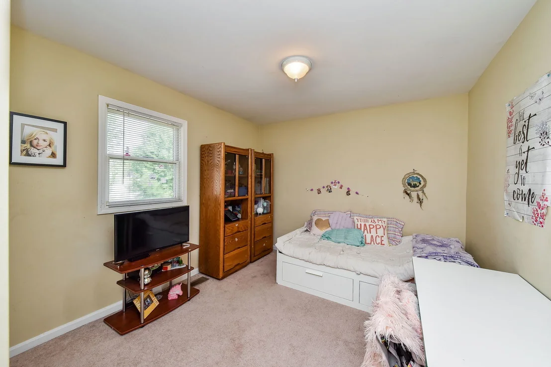 Photo of 583 Oswego Drive