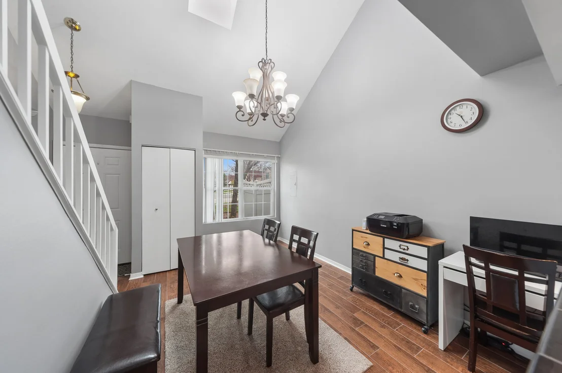Photo of 445 Le Parc Circle