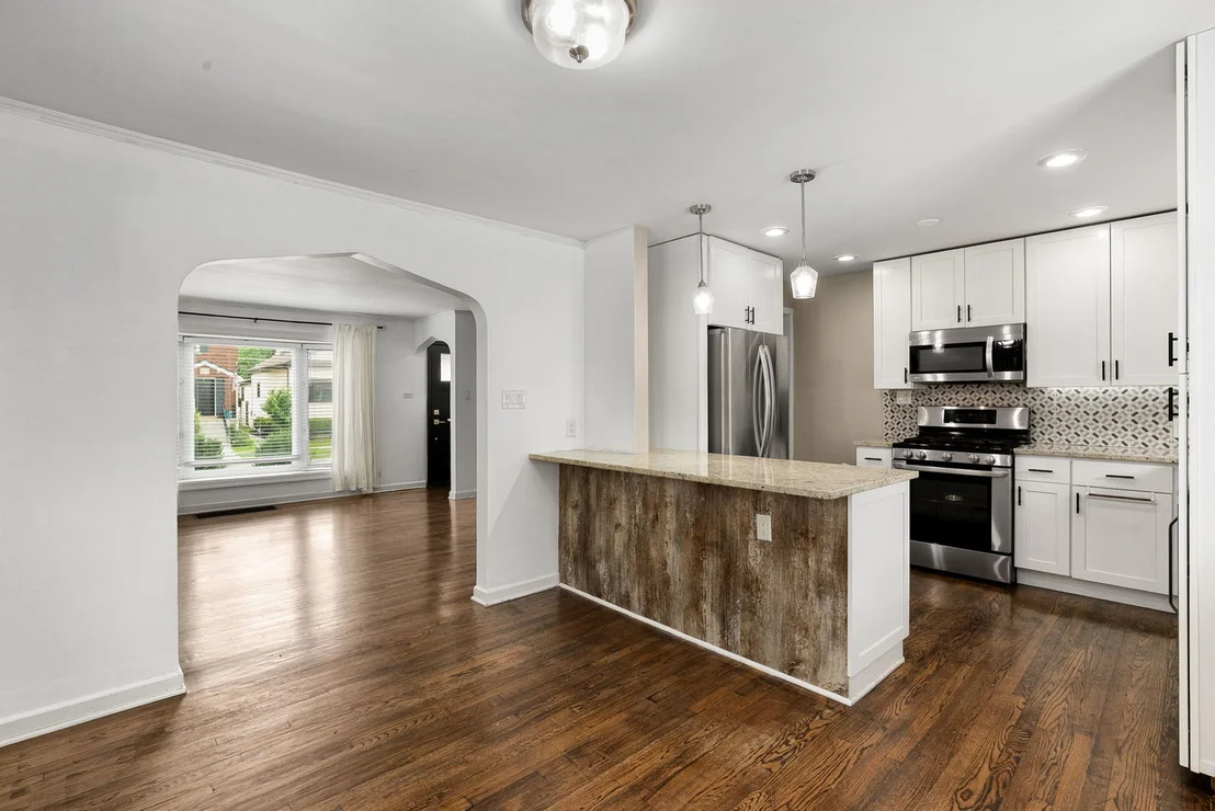 Photo of 4237 Park Avenue