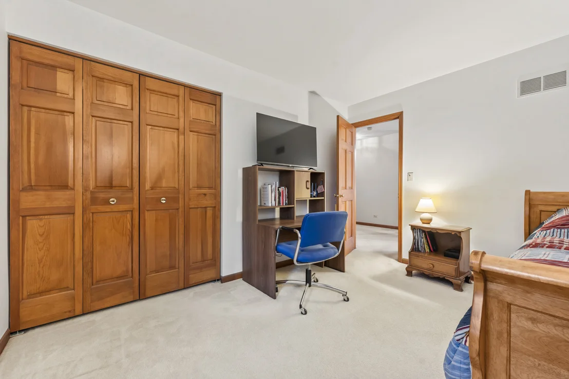 Photo of 1155 Charter Oaks Drive
