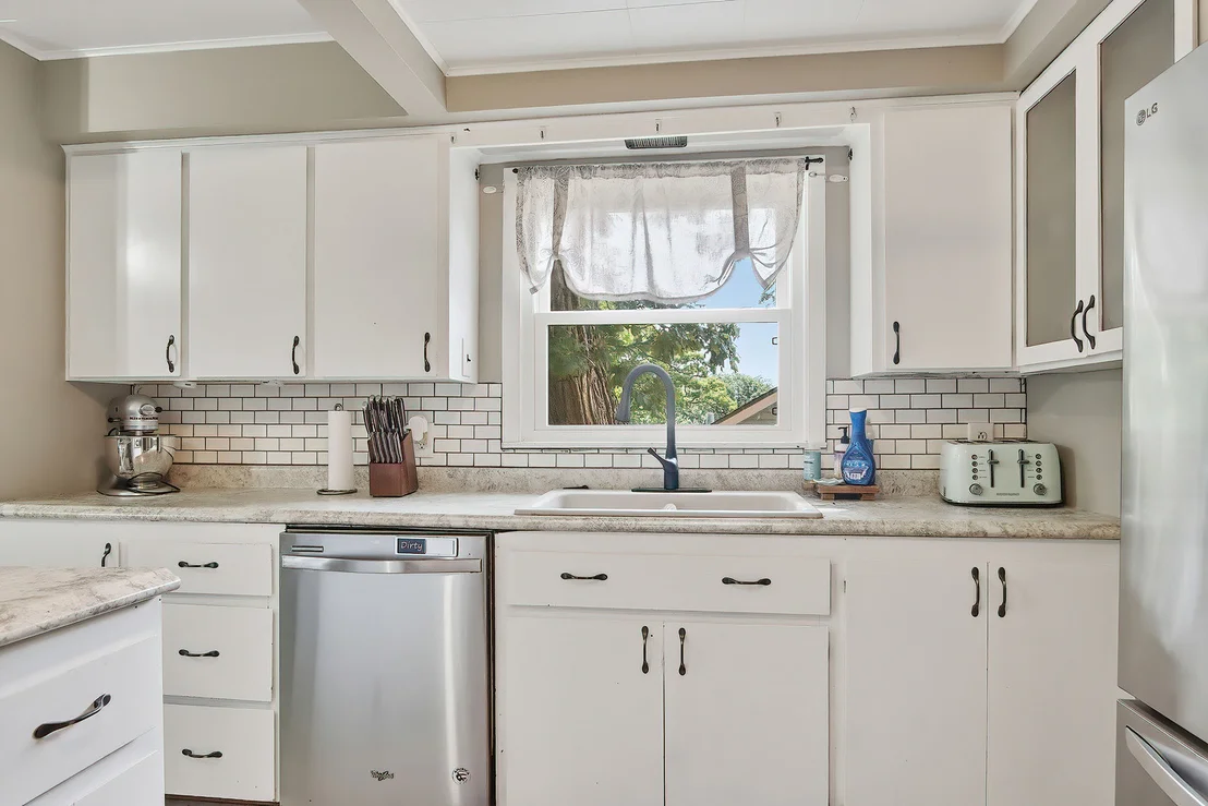 Photo of 33834 Hillcrest Drive