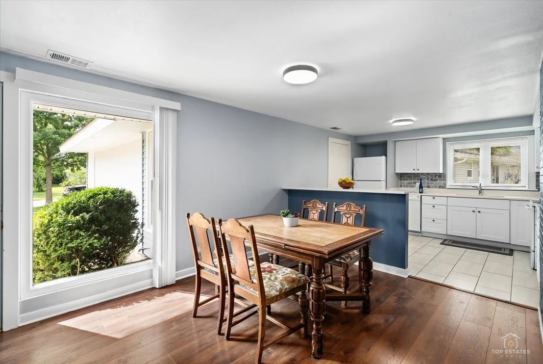 Photo of 231 Webster Lane