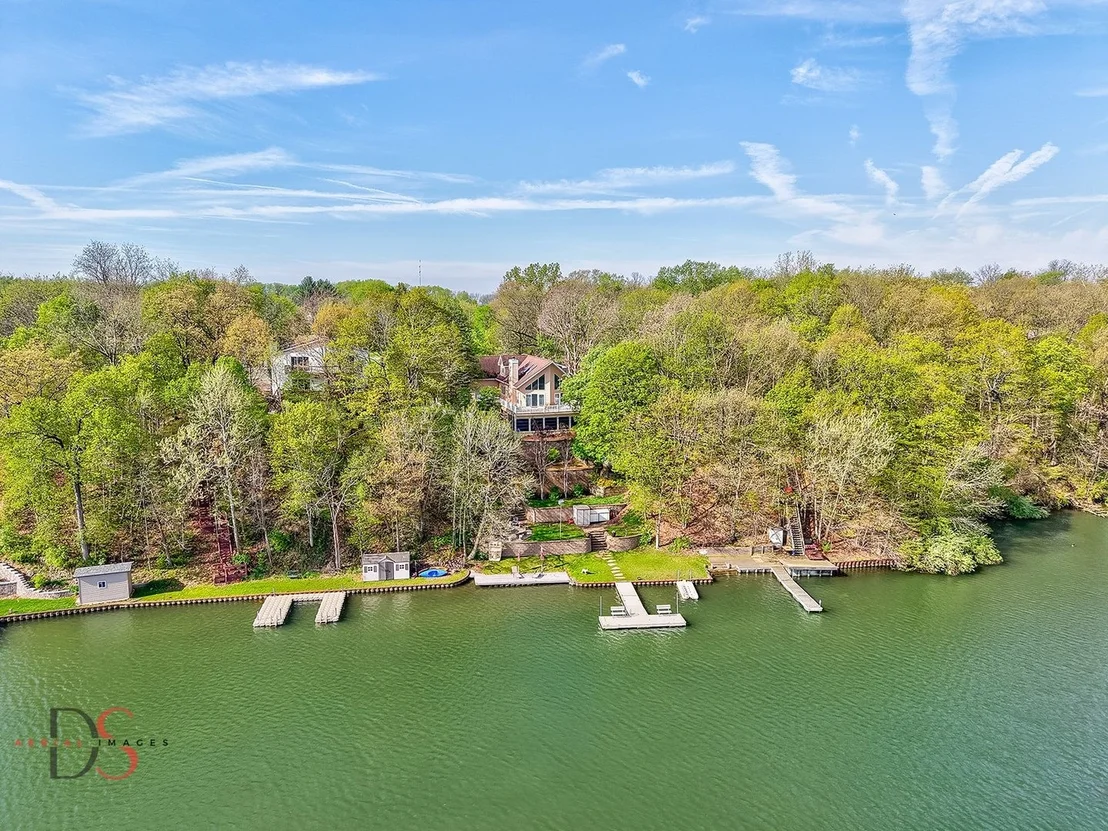 Photo of 1419 Shoreline Drive