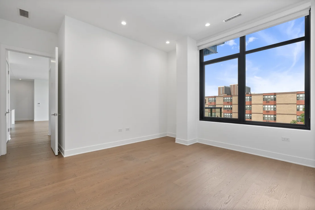 Photo of Unit 406 at 6 N Bishop Street