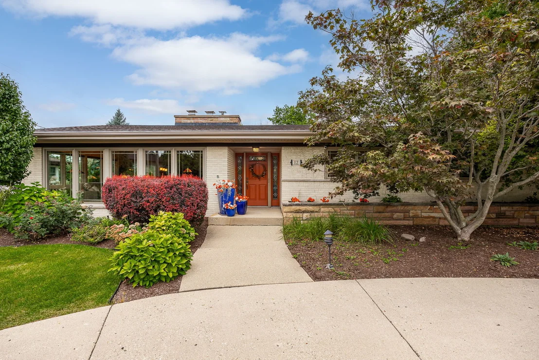 Photo of 12 Meadowood Drive