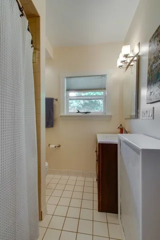 Photo of 1124 MAPLE Avenue