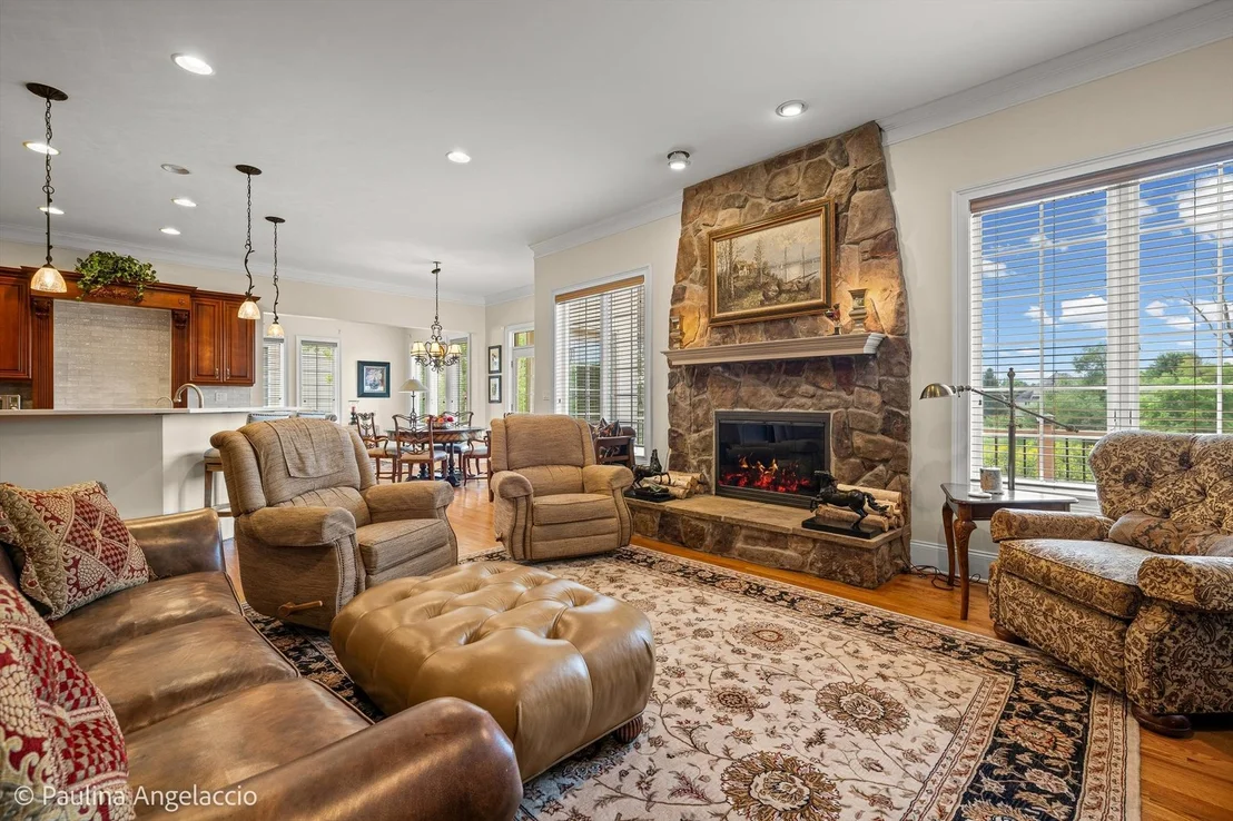 Photo of 1013 Ridgeview Drive
