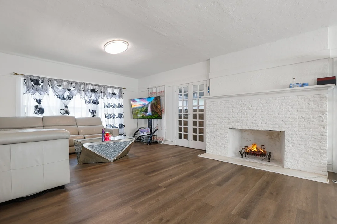 Photo of 1506 Hawthorne Drive