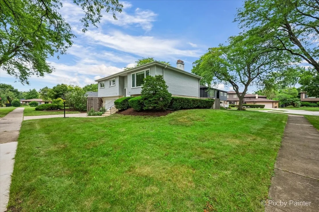 Photo of 555 Figard Lane